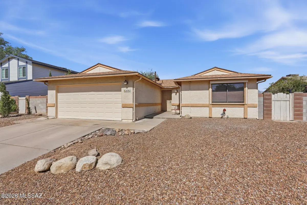 5791 N Moonbrook, Tucson, AZ 85741 - #1