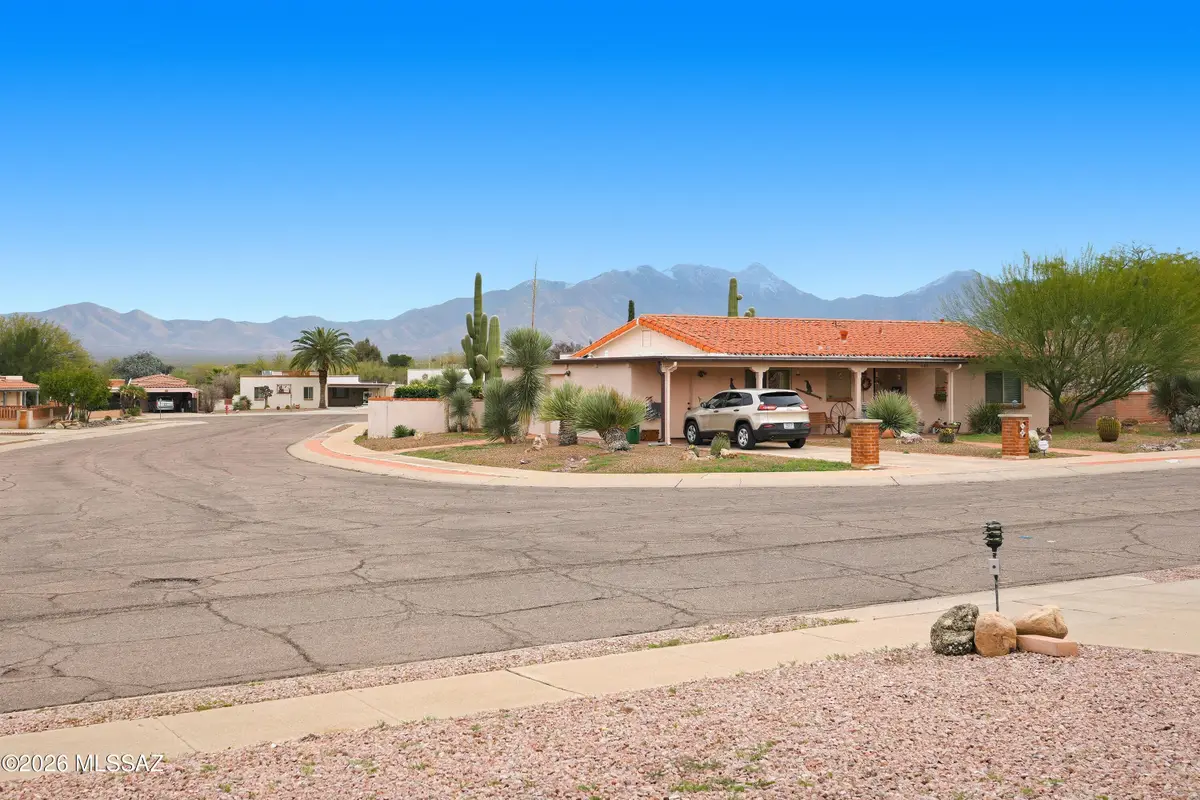 334 S Vista Del Rio, Green Valley, AZ 85614 - #1