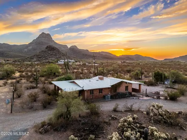 7619 N Artesiano, Tucson, AZ 85743