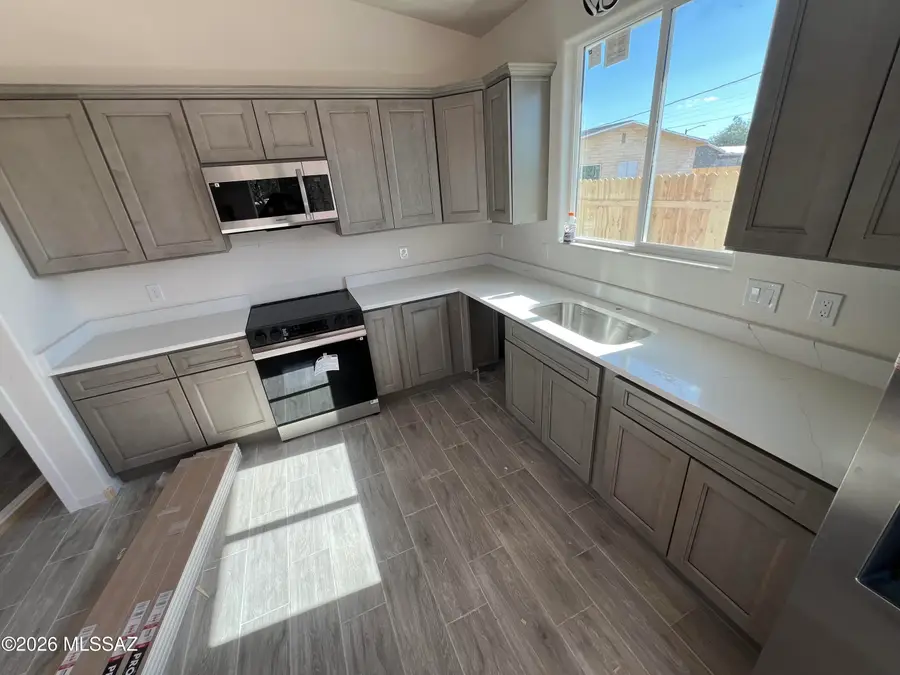 827 E 33rd, Tucson, AZ 85713 - #2