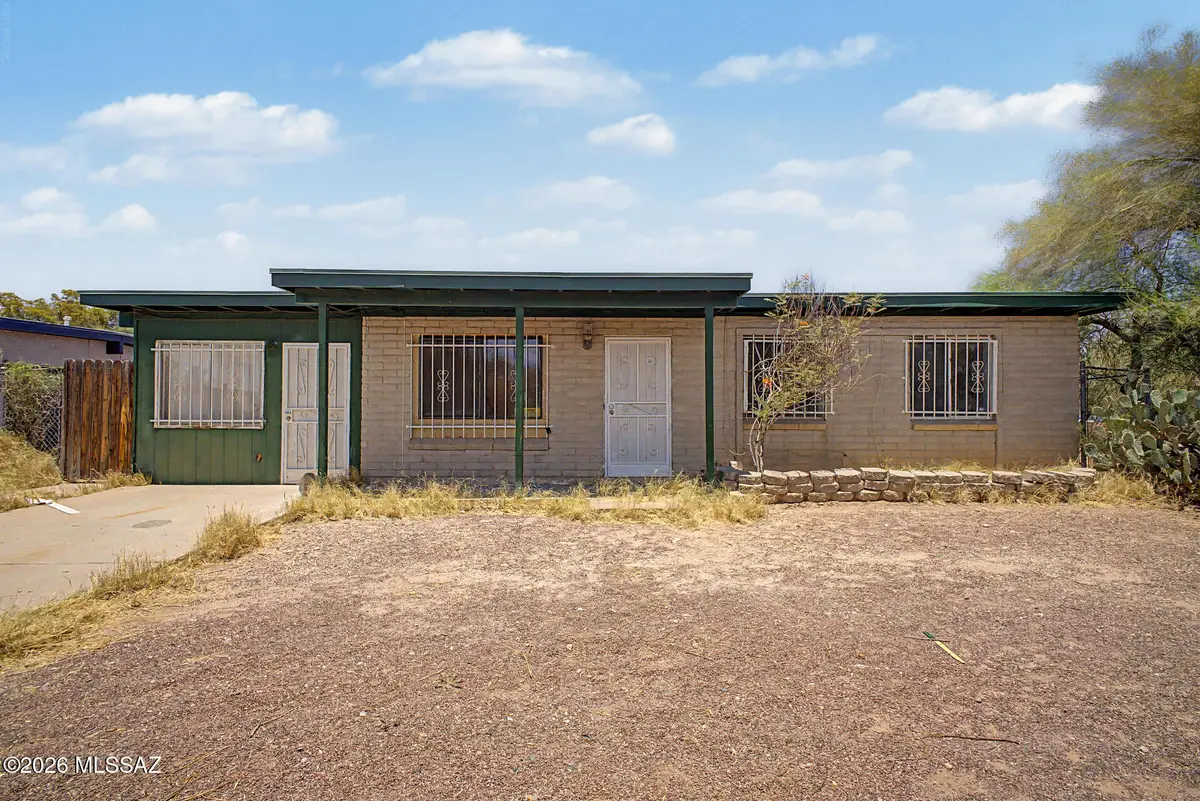 1427 E Silverlake, Tucson, AZ 85713 - #1