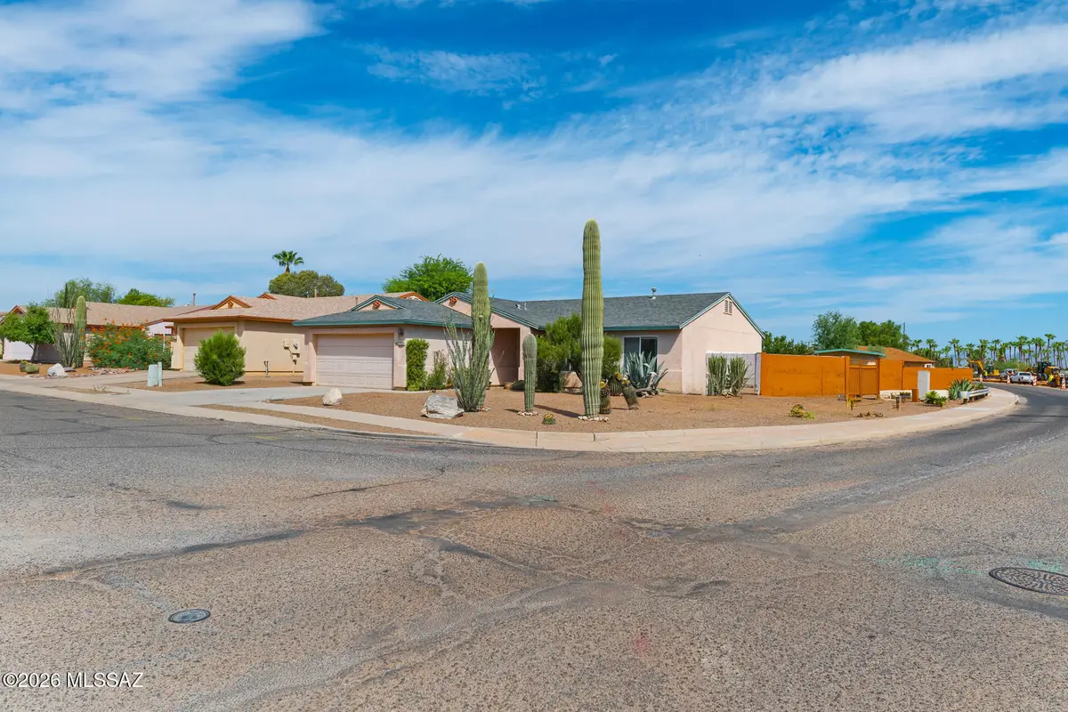 8999 E Fairway Groves, Tucson, AZ 85730 - #1