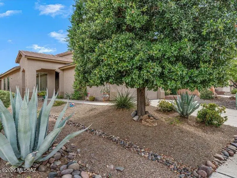 461 W Astruc, Green Valley, AZ 85614 - #2