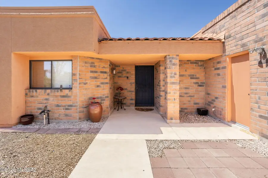 991 W Rio Hondo, Green Valley, AZ 85614 - #2