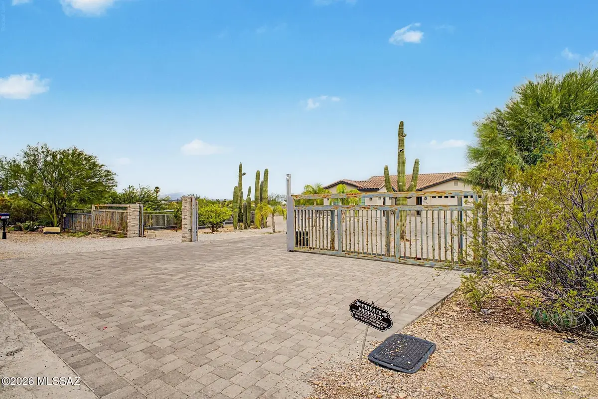 1504 N Plaza De Lirios, Tucson, AZ 85745 - #1
