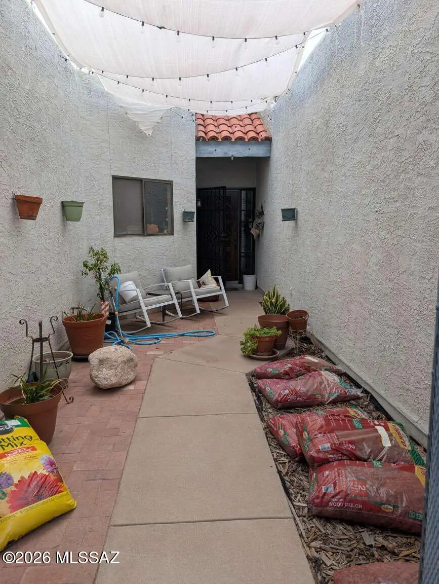 749 W Rio Altar, Green Valley, AZ 85614 - #2