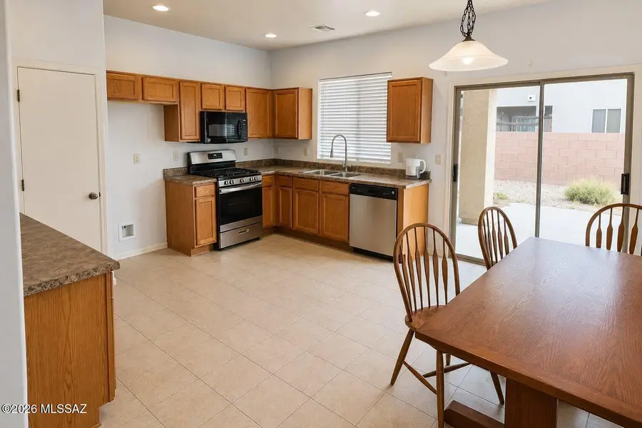903 E Autumn Harvest, Sahuarita, AZ 85629 - #2