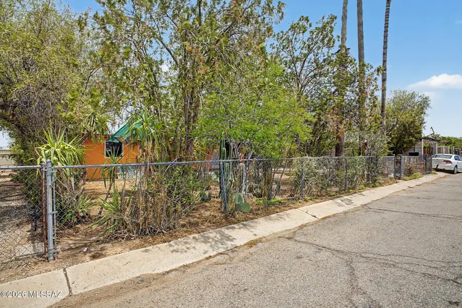 1731 E Holladay, Tucson, AZ 85706 - #2
