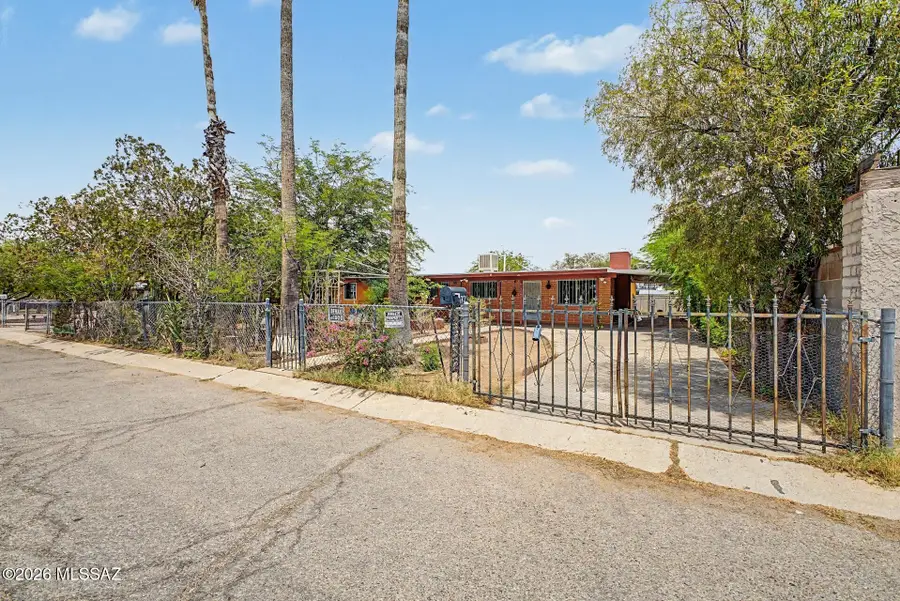 1731 E Holladay, Tucson, AZ 85706 - #3