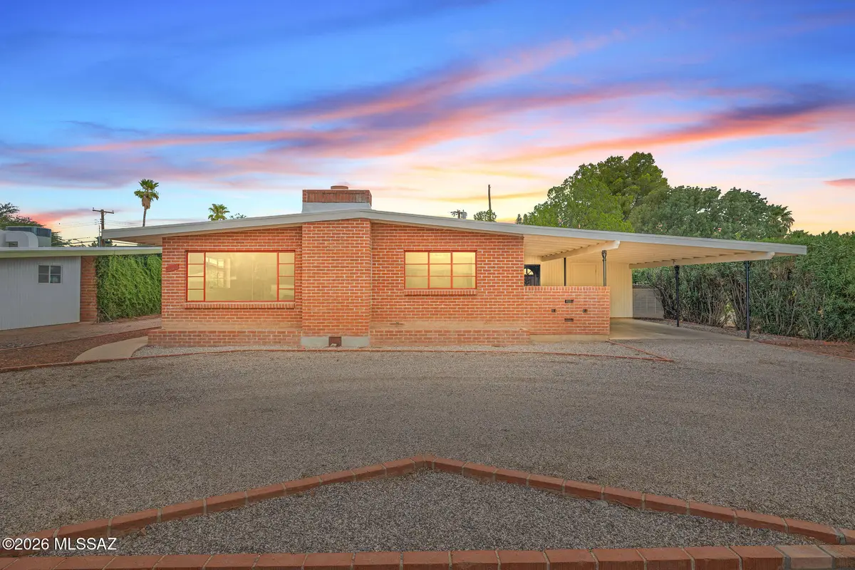 4402 E Blacklidge, Tucson, AZ 85712 - #1