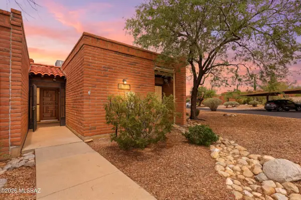 1810 W Calmridge, Tucson, AZ 85704