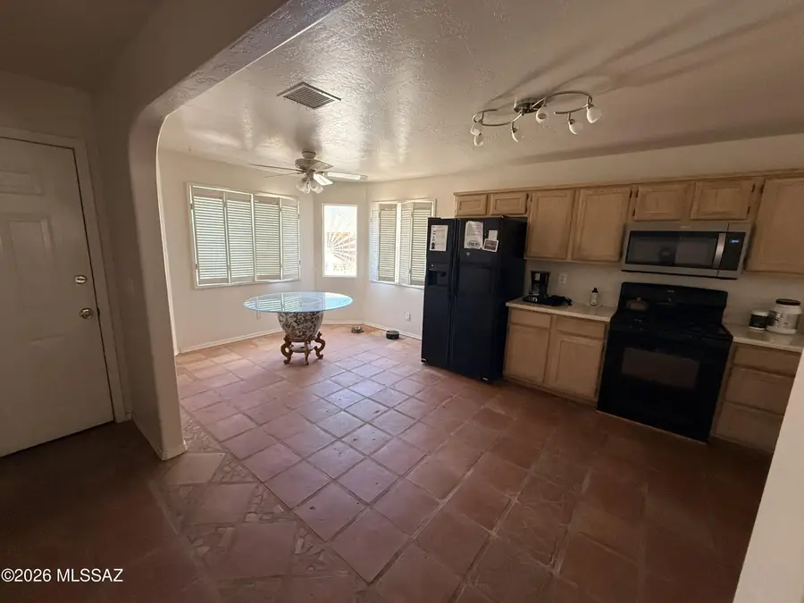 643 S Mesquite, Benson, AZ 85602 - #2
