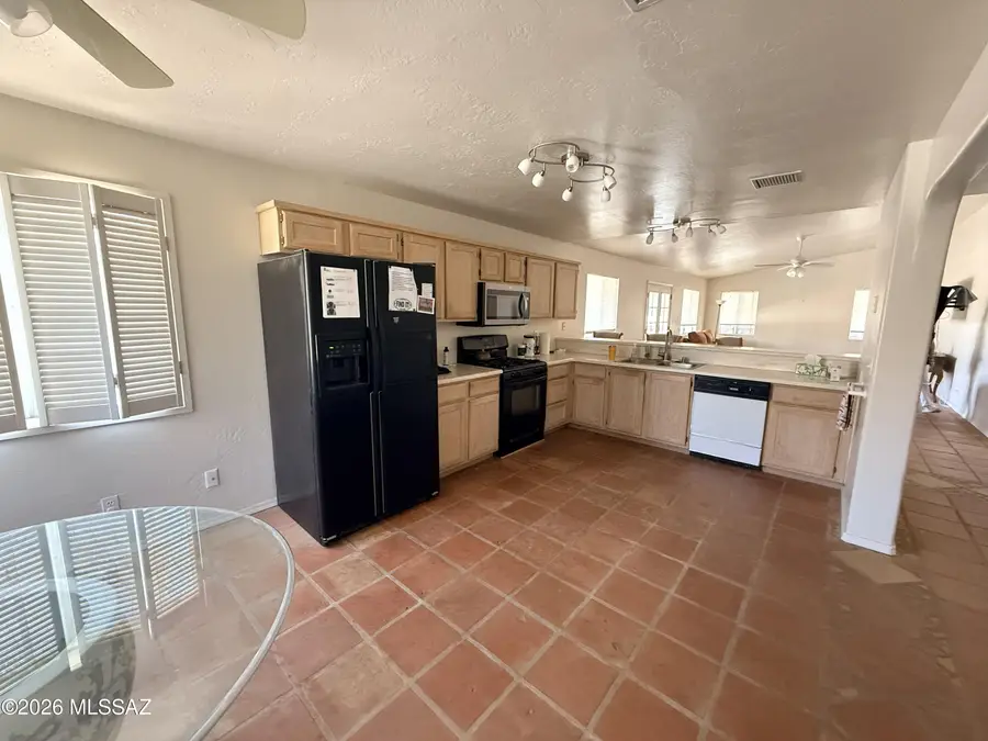 643 S Mesquite, Benson, AZ 85602 - #3