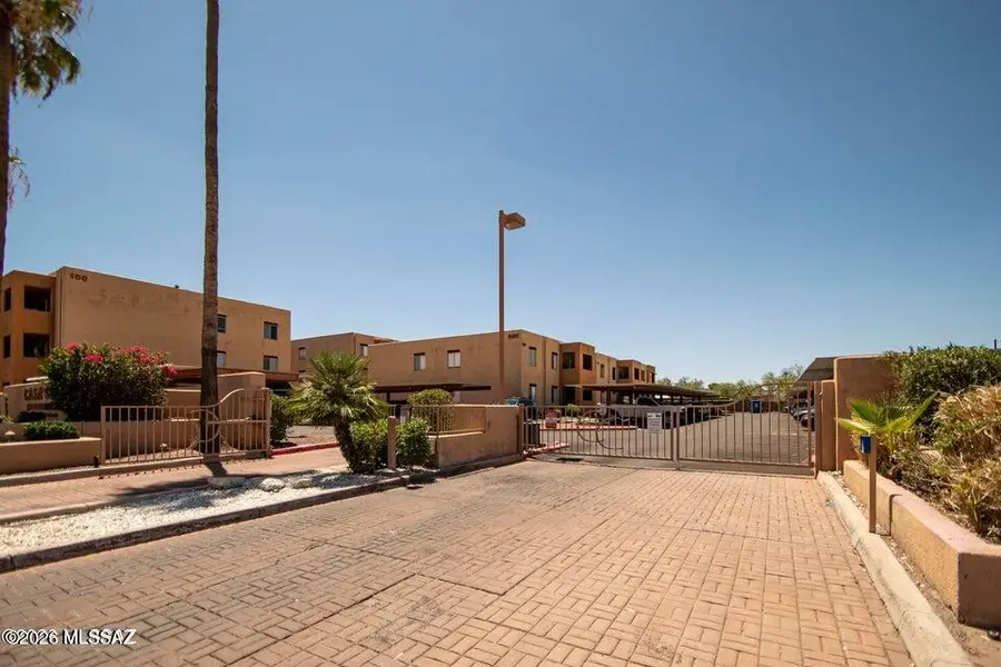 1810 E Blacklidge, Tucson, AZ 85719 - #3