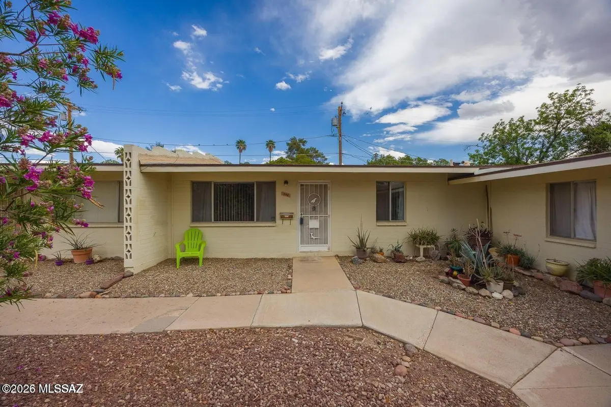 390 N Silverbell, Tucson, AZ 85745 - #1