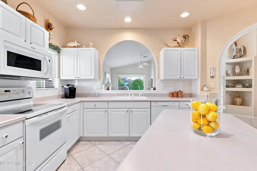 601 W Links, Green Valley, AZ 85614 - #3