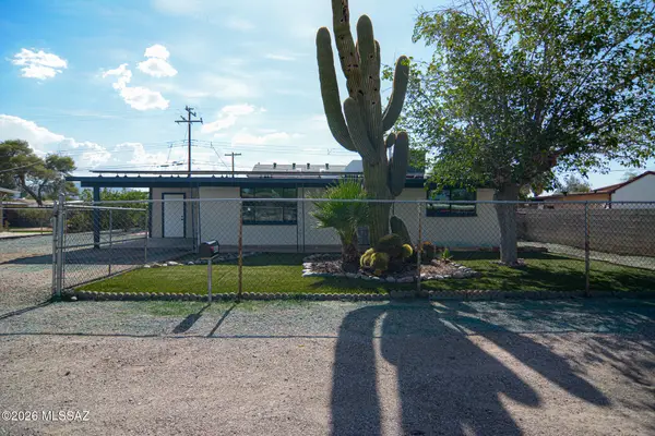 4901 N Sunrise, Tucson, AZ 85705