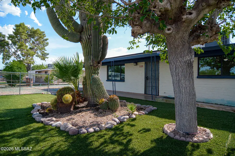 4901 N Sunrise, Tucson, AZ 85705 - #3