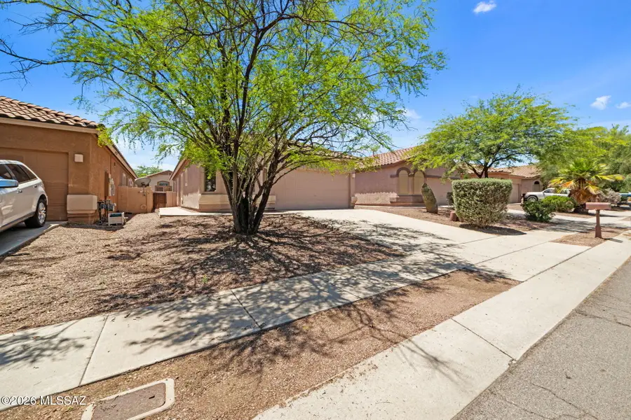 384 E Camino Del Pinsapo, Sahuarita, AZ 85629 - #2