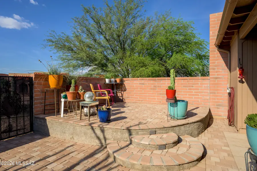1604 W Calle Zuniga, Green Valley, AZ 85622 - #2