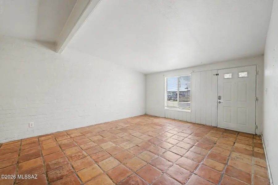 930 W 3rd, San Manuel, AZ 85631 - #2