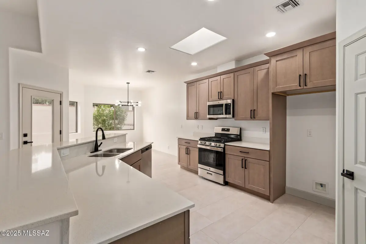 1374 W Blooming Desert, Oro Valley, AZ 85737 - #1