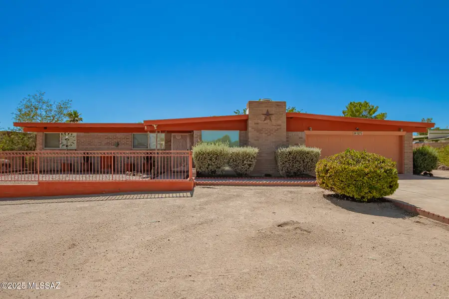 1271 W Calle De La, Sahuarita, AZ 85629 - #2