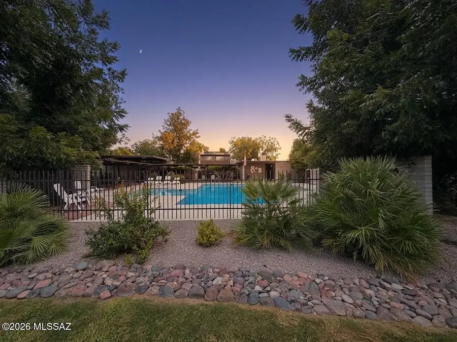 5701 E Glenn, Tucson, AZ 85712 - #3