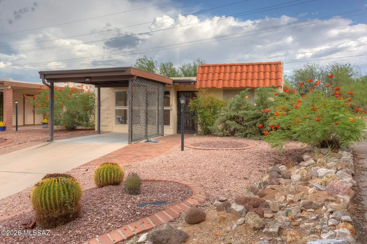 77 W Calle Del Lago, Green Valley, AZ 85614 - #1