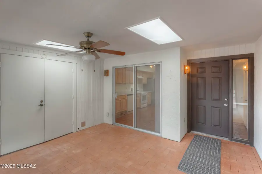 77 W Calle Del Lago, Green Valley, AZ 85614 - #3