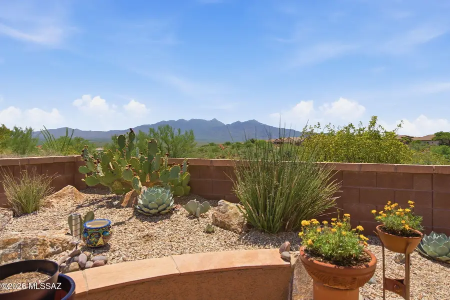 2250 W Calle Casas Lindas, Green Valley, AZ 85622 - #2