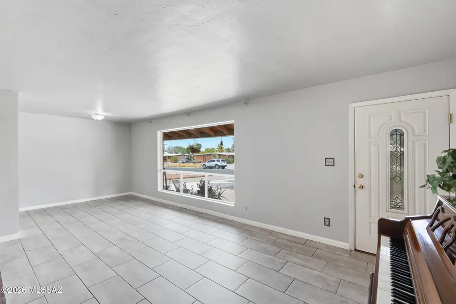 5612 E Copper, Tucson, AZ 85712 - #2