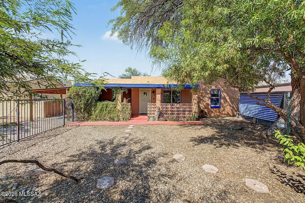 1049 E West Circle, Tucson, AZ 85719 - #1