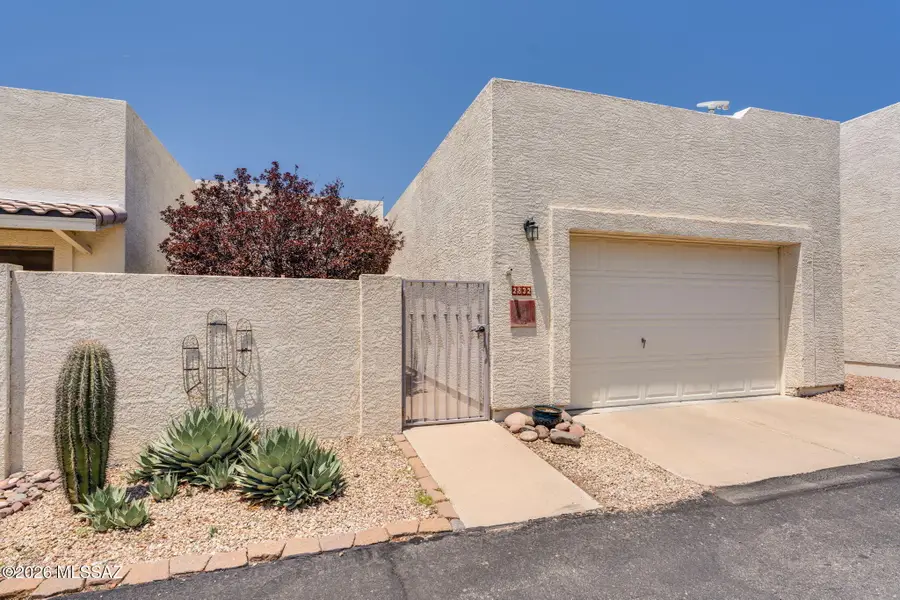 2832 S Full Moon, Tucson, AZ 85713 - #2