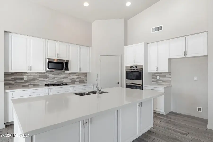 7540 E Bookmark, Tucson, AZ 85715 - #2