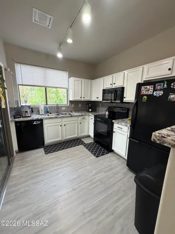 3700 S Paseo De Los Nardos, Green Valley, AZ 85614