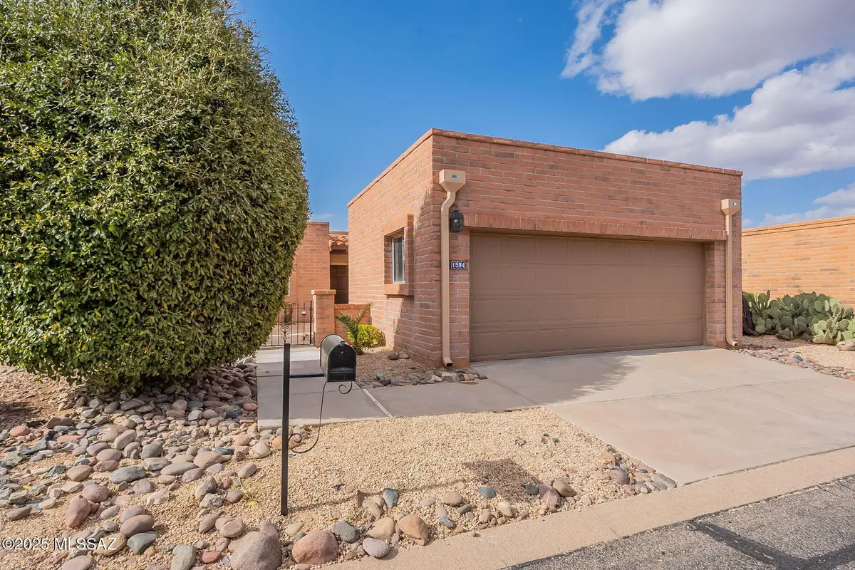 1594 W Calle Hacienda, Green Valley, AZ 85622 - #1