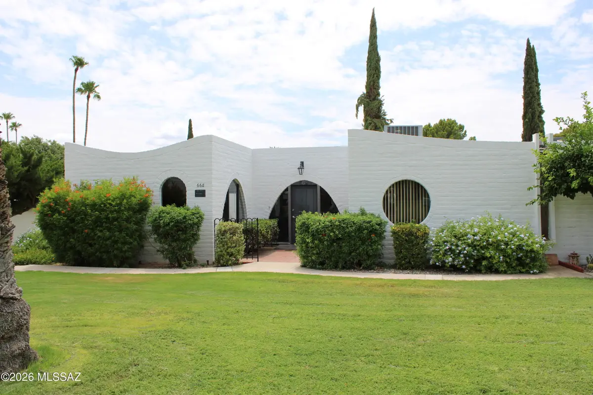 668 W Roller Coaster Road, Tucson, AZ 85704 - #1