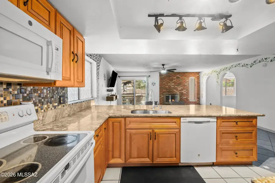 8063 N Suwannee, Tucson, AZ 85741 - #3