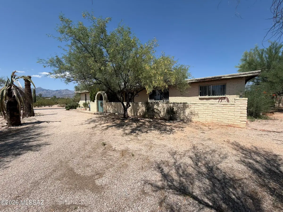 2550 N Tomahawk, Tucson, AZ 85749 - #1