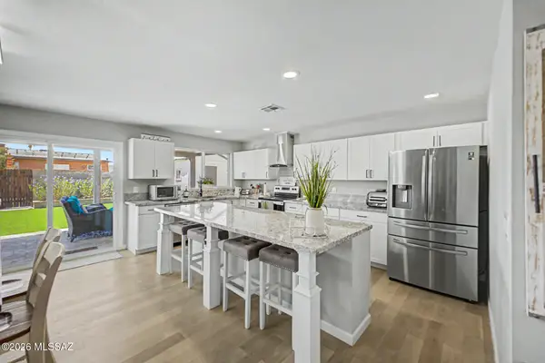 9240 E Colette, Tucson, AZ 85710