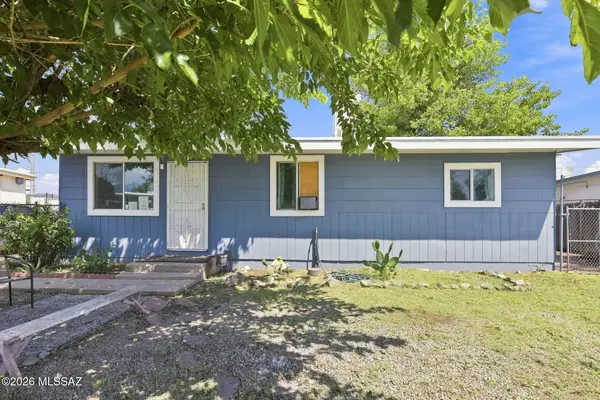 107 E Pinal, Huachuca City, AZ 85616