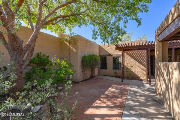 6533 N Foothills, Tucson, AZ 85718