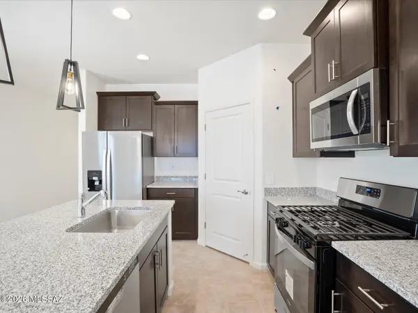 7919 S Walnutview, Tucson, AZ 85757