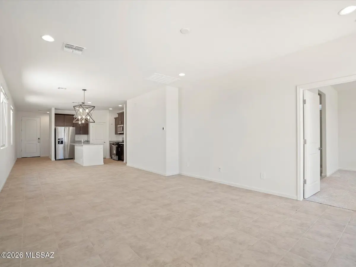 7927 S Walnutview, Tucson, AZ 85757 - #1