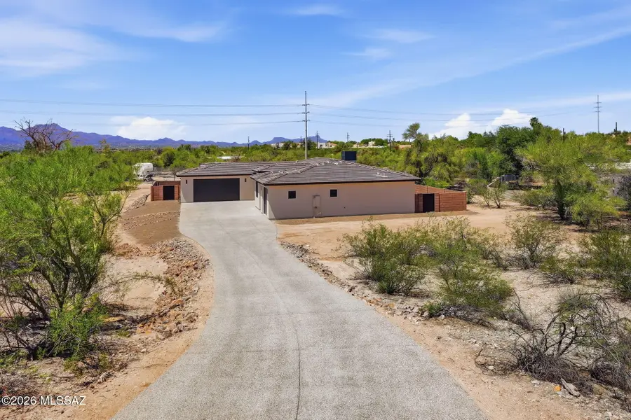 1042 W Roller Coaster, Tucson, AZ 85704 - #2