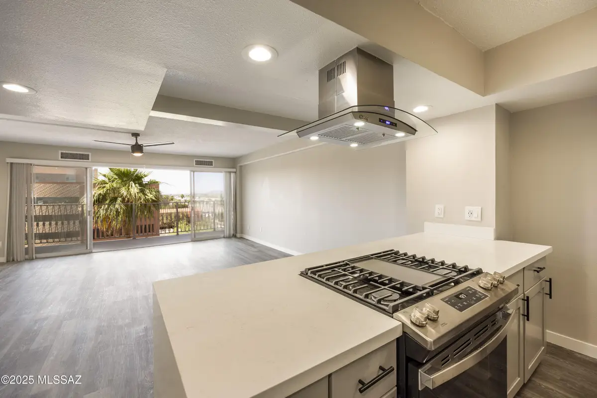 425 W Paseo Redondo, Tucson, AZ 85701 - #1