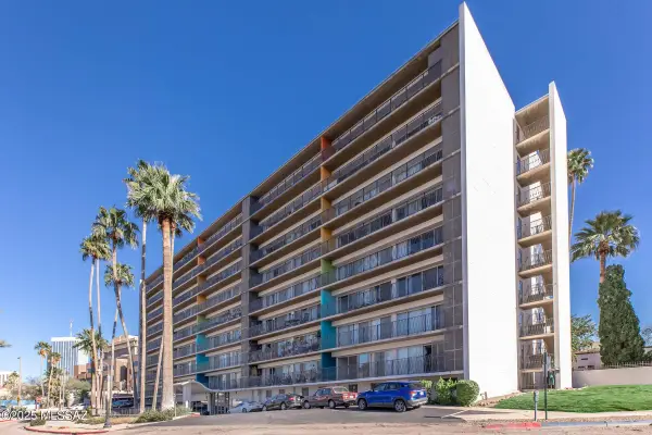 425 W Paseo Redondo, Tucson, AZ 85701