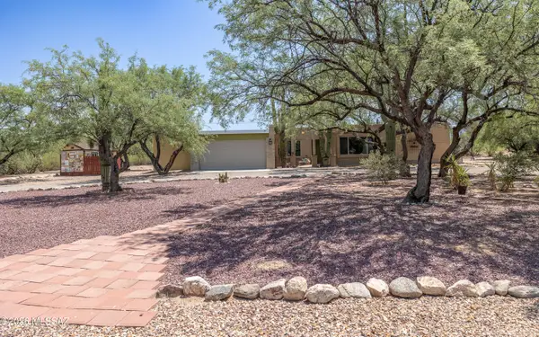 2942 N Longhorn, Tucson, AZ 85749
