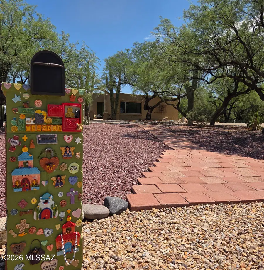 2942 N Longhorn, Tucson, AZ 85749 - #2